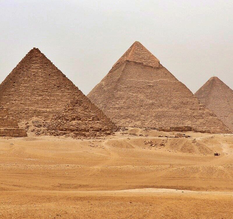 Half-day-Tour-pyramids-of-Egypt