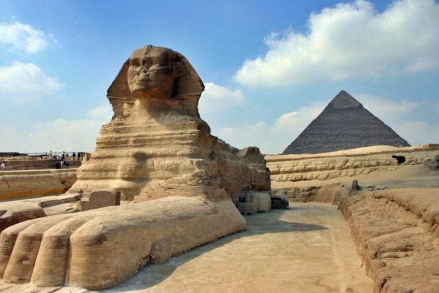 the-great-Sphinx-of-Giza-Pyramids