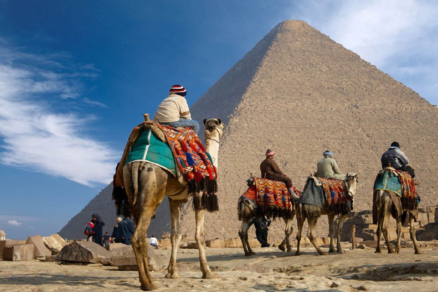 Tour-Giza-pyramids-and-the-Egyptian-Museum