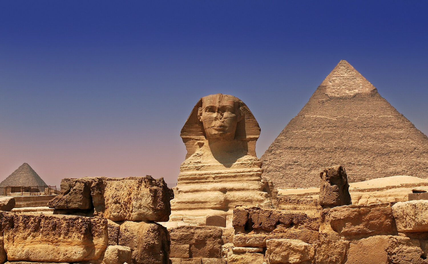 the-great-Sphinx-of-Giza-Pyramids