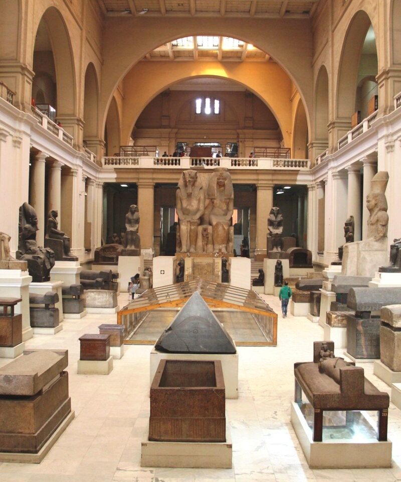 Main-Hall-of-the-Egyptian-Museum-of-Antiquities-in-Cairo