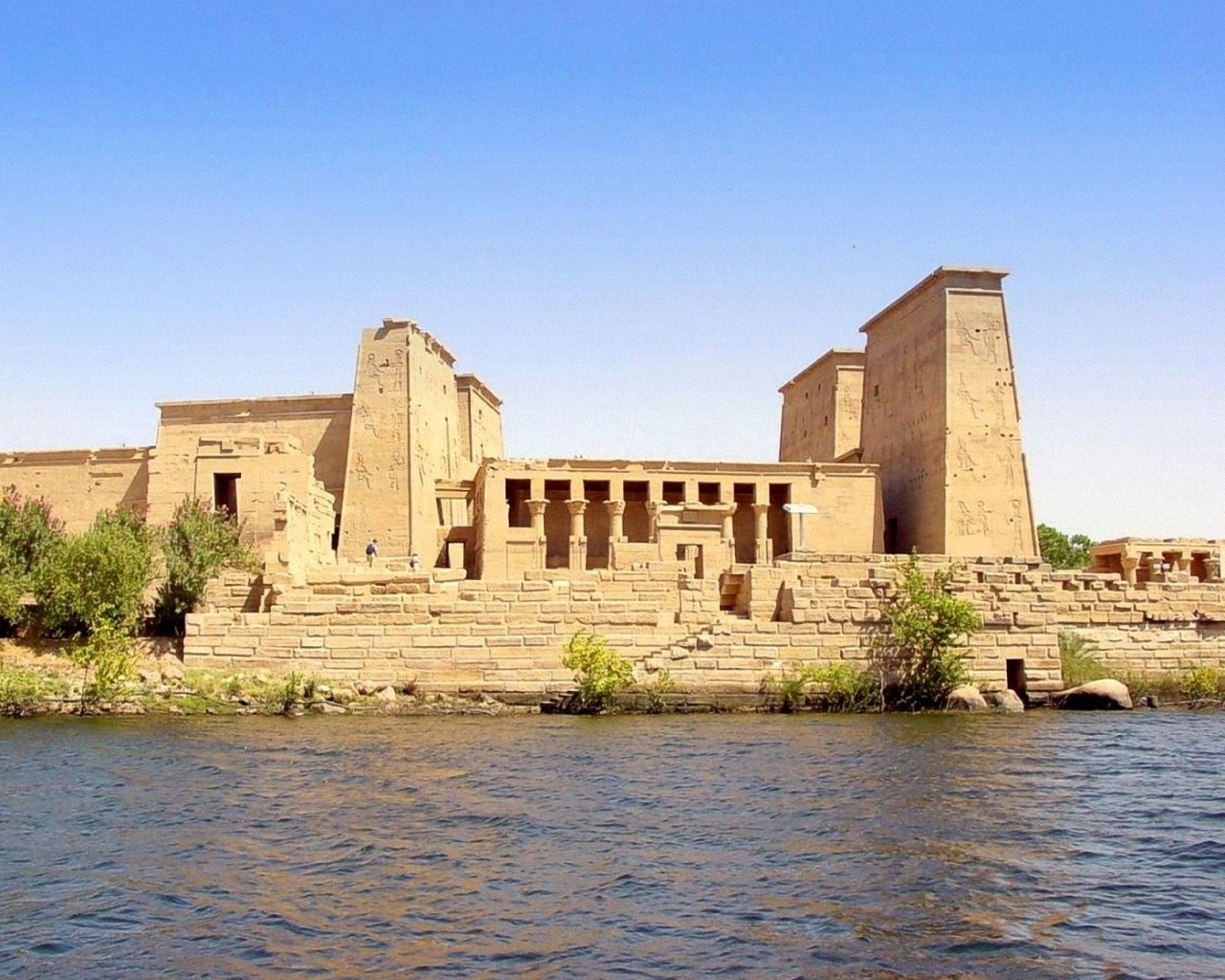 temples-of-philae-island